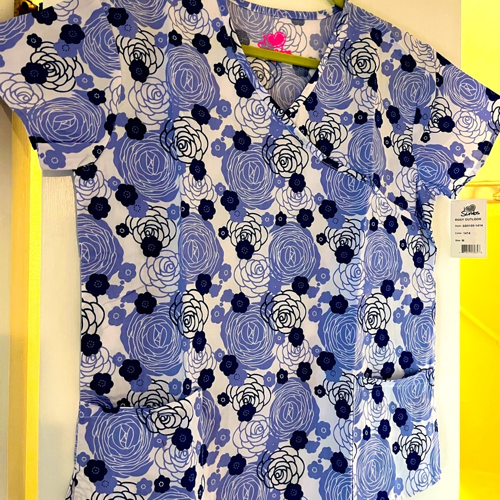 Medium Scrub Top
